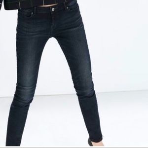 Zara mid rise black skinny jeans